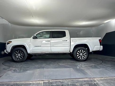 Used 2023 Toyota Tacoma Limited AWD/4WD image 6