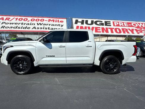 Used 2024 Toyota Tundra Limited AWD/4WD image 9