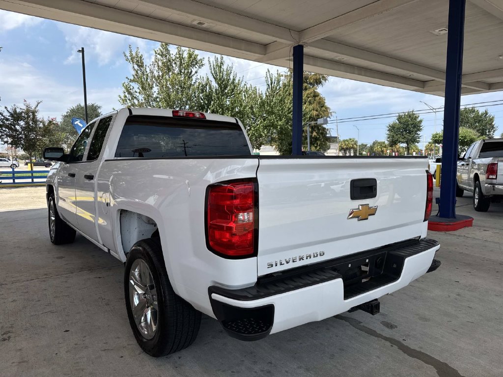 Used 2018 Chevrolet Silverado 1500 Custom w/ Custom Value Package RWD image 6