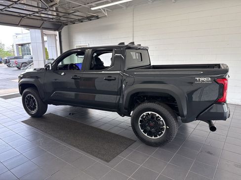 New 2026 Toyota Tacoma TRD Off-Road AWD/4WD image 5