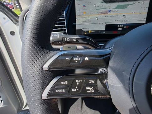 New 2026 Mercedes-Benz GLS 450 4MATIC image 12