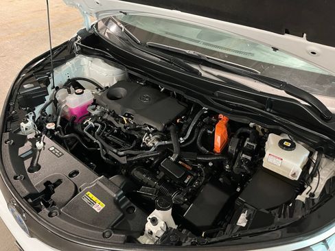 Used 2023 Toyota Sienna XSE AWD/4WD image 16