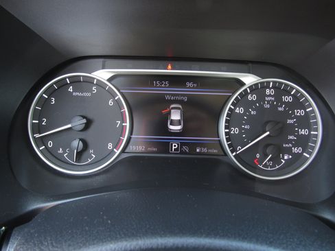 Used 2025 Nissan Sentra SV w/ All-Weather Package FWD image 25