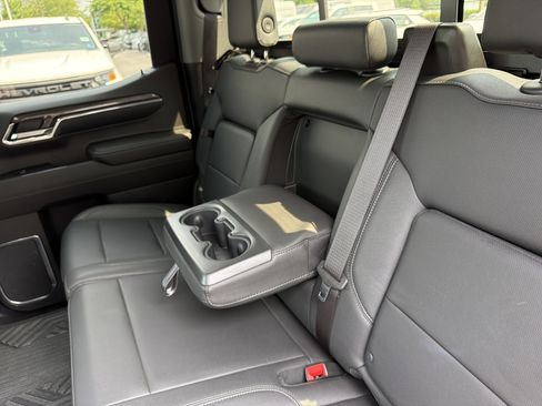 Used 2024 Chevrolet Silverado 1500 LTZ w/ LTZ Premium Package AWD/4WD image 33
