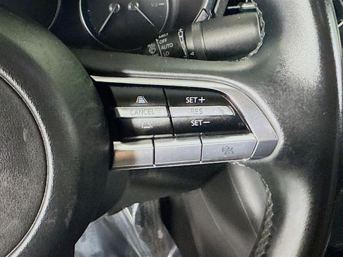 Used 2019 MAZDA MAZDA3 w/Preferred Pkg image 15