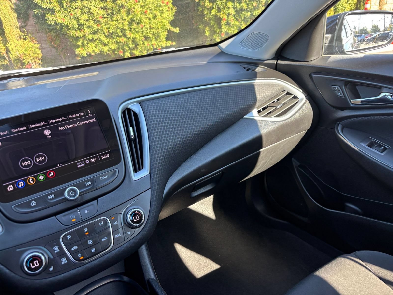 Used 2023 Chevrolet Malibu LT FWD image 36