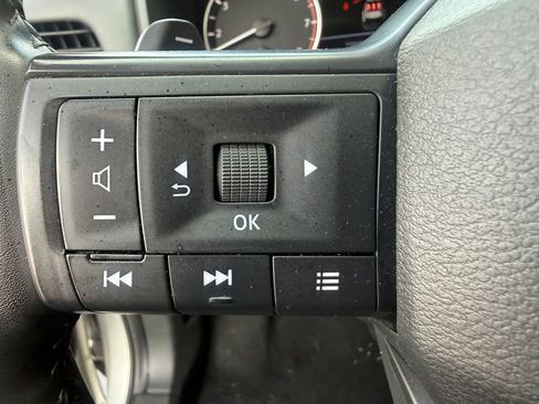 Used 2025 Nissan Rogue SV w/ SV Premium Package FWD image 25