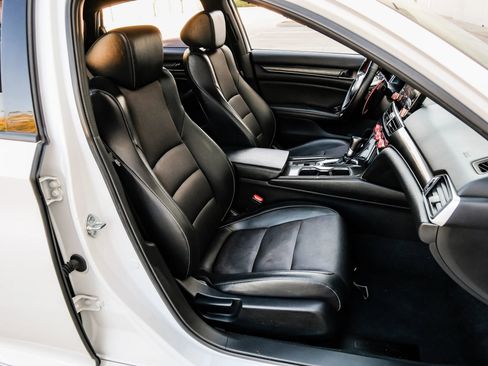 Used 2022 Honda Accord Sport image 38