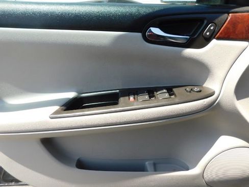 Used 2007 Chevrolet Impala LS image 11
