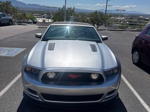 Used 2013 Ford Mustang GT Premium w/ Electronics Pkg RWD image 2