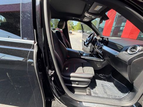 Used 2022 Mercedes-Benz GLB 250 image 39