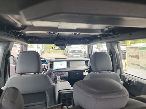 New 2025 Ford Bronco 4-Door image 18