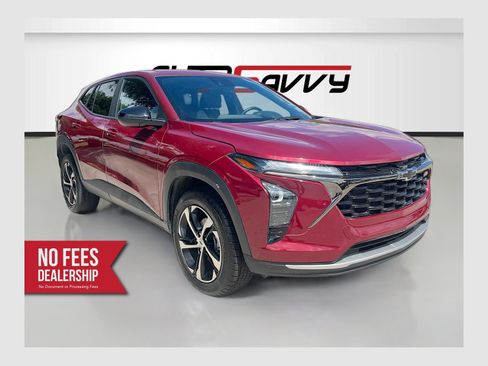 Used 2025 Chevrolet Trax RS w/ Driver Confidence Package FWD image 1