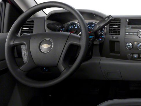 Used 2010 Chevrolet Silverado 2500 W/T w/ Snow Plow Prep Package AWD/4WD image 9
