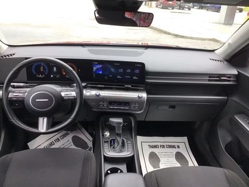 Used 2025 Hyundai Kona SEL AWD/4WD image 18
