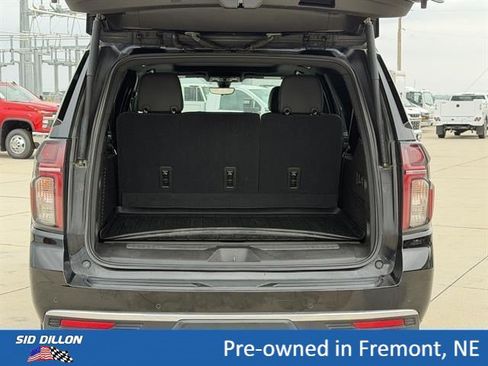 Used 2021 Chevrolet Suburban Premier w/ Premium Package AWD/4WD image 5