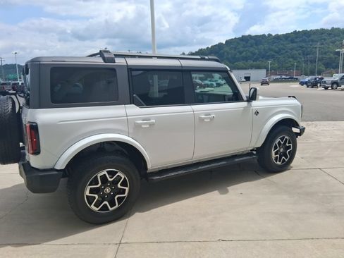 Used 2024 Ford Bronco Outer Banks AWD/4WD image 20