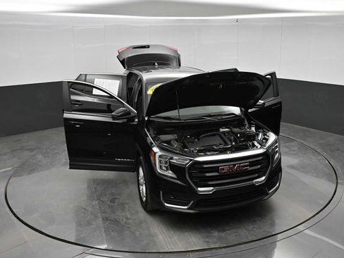 Used 2024 GMC Terrain SLE AWD/4WD image 42