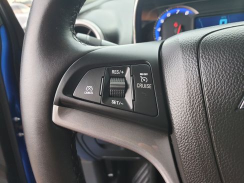 Used 2016 Chevrolet Trax LT w/ LT Convenience Package AWD/4WD image 16