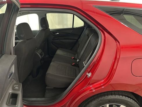 Used 2024 Chevrolet Equinox LT image 10