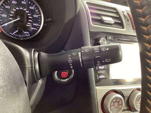 Used 2017 Subaru Crosstrek 2.0i Limited image 18