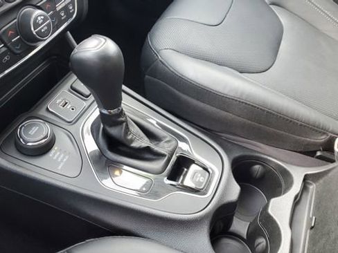 Certified 2020 Jeep Cherokee Limited image 21