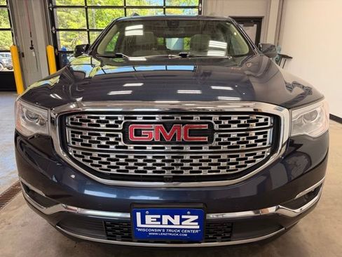 Used 2018 GMC Acadia Denali w/ Technology Package AWD/4WD image 3