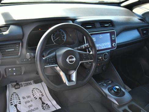 Used 2025 Nissan Leaf S FWD image 14