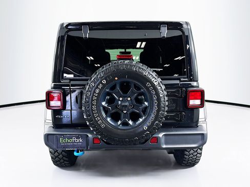 Used 2023 Jeep Wrangler Unlimited w/ Sun & Screen Package AWD/4WD image 7