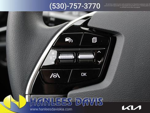 New 2026 Kia Niro LX image 28