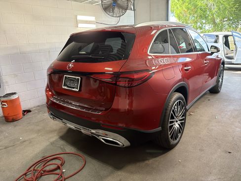 Certified 2023 Mercedes-Benz GLC 300 image 2
