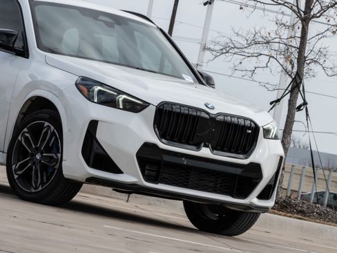 Certified 2024 BMW X1 M35i w/ Premium Package image 5