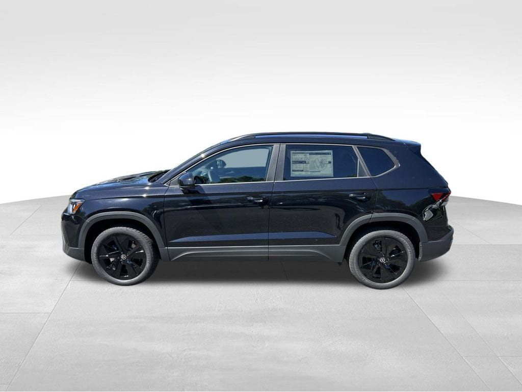 New 2026 Volkswagen Taos SE FWD image 4