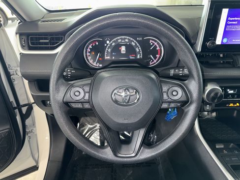 Used 2023 Toyota RAV4 LE FWD image 20