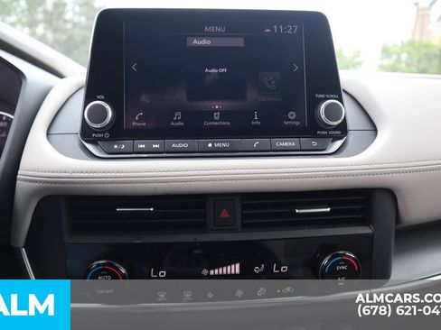 Used 2025 Nissan Rogue SV FWD image 33