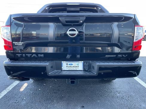 Used 2024 Nissan Titan SV image 20