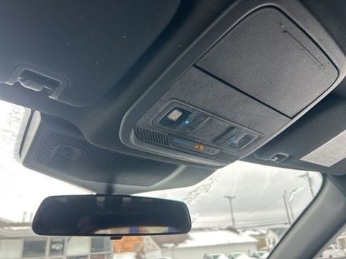 Used 2020 Ford Explorer XLT w/ Equipment Group 202A image 26