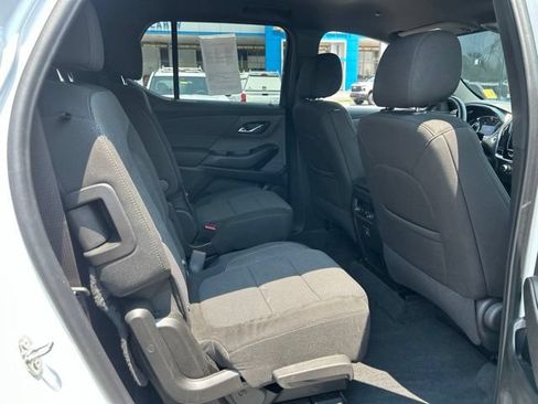 Used 2023 Chevrolet Traverse LT w/ LPO, Cargo Package AWD/4WD image 31