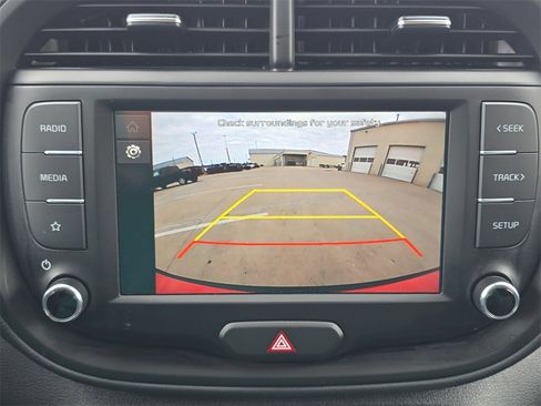 Used 2025 Kia Soul LX w/ LX Technology Package image 21