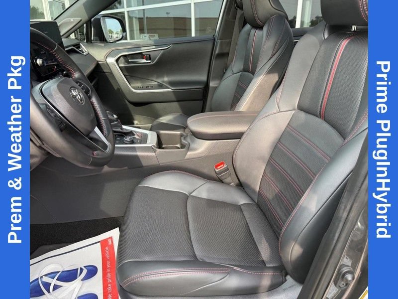 Used 2025 Toyota RAV4 XSE w/ Premium Package AWD/4WD image 16