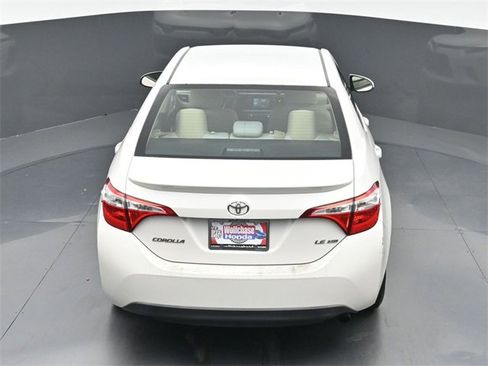 Used 2015 Toyota Corolla LE image 32