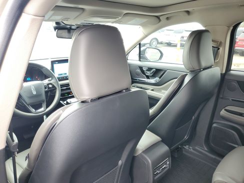 New 2025 Lincoln Corsair Grand Touring w/ Towing Package image 26