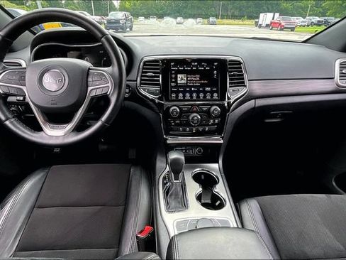 Used 2022 Jeep Grand Cherokee Laredo X AWD/4WD image 7