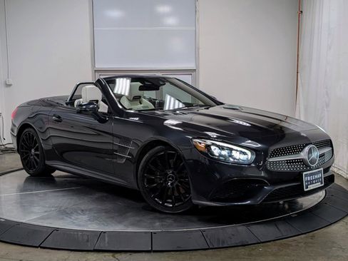 Used 2017 Mercedes-Benz SL 550 image 12