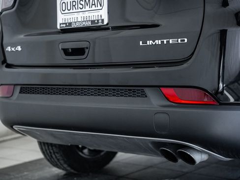 Certified 2022 Jeep Compass Limited w/ Sun and Sound Group image 11