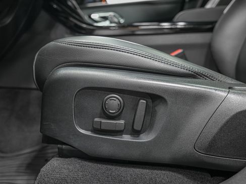 Used 2024 Land Rover Range Rover Velar Dynamic SE image 14