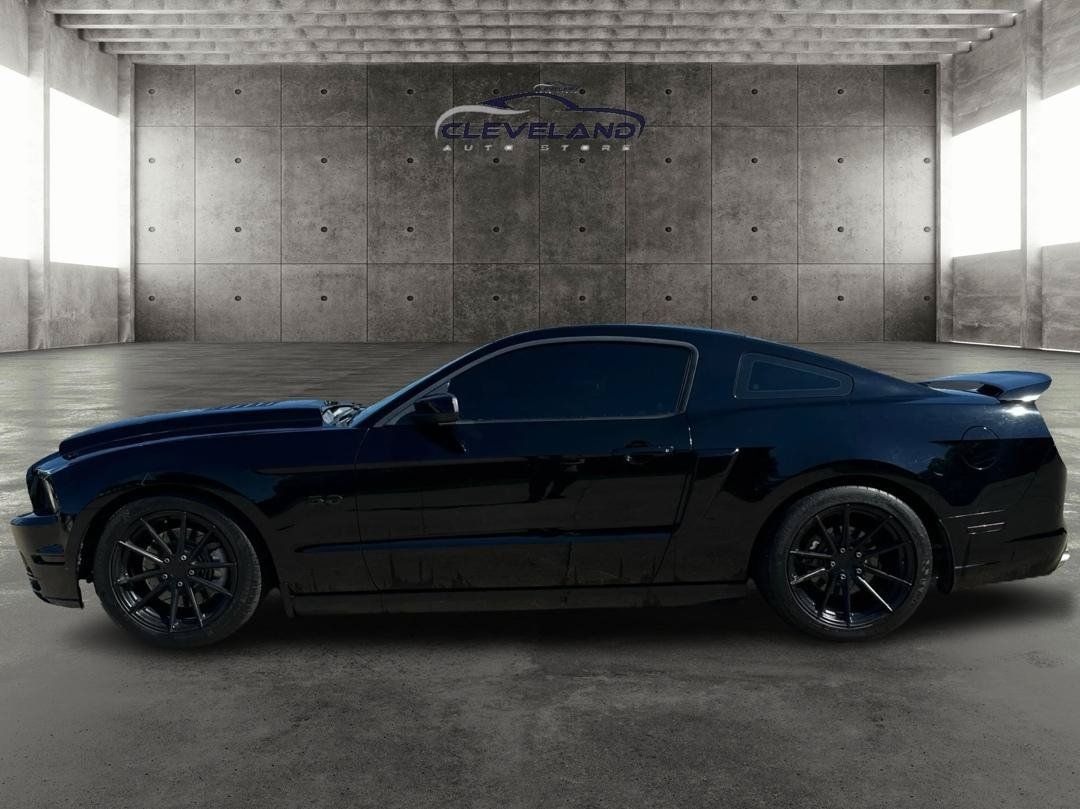 Used 2013 Ford Mustang GT Premium w/ GT Coupe Accessory Pkg 5 RWD image 6