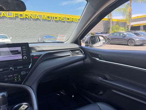 Used 2022 Toyota Camry SE FWD image 22