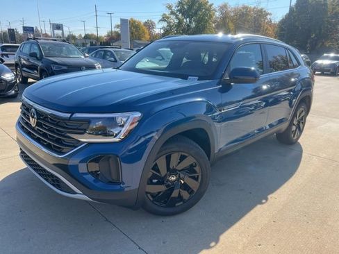 New 2026 Volkswagen Atlas Cross Sport SE AWD/4WD image 3
