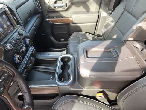 Used 2022 Chevrolet Silverado 1500 High Country image 32
